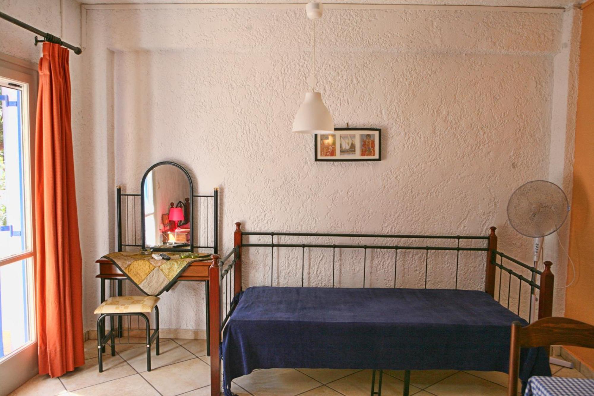 9 Musses Hotel Apartments Skala Mistegnon Zimmer foto