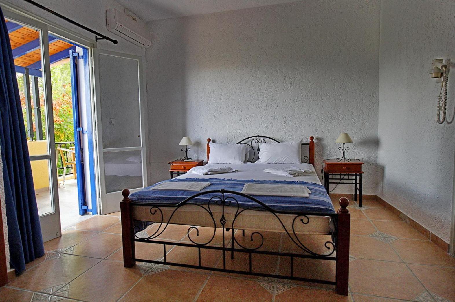 9 Musses Hotel Apartments Skala Mistegnon Zimmer foto
