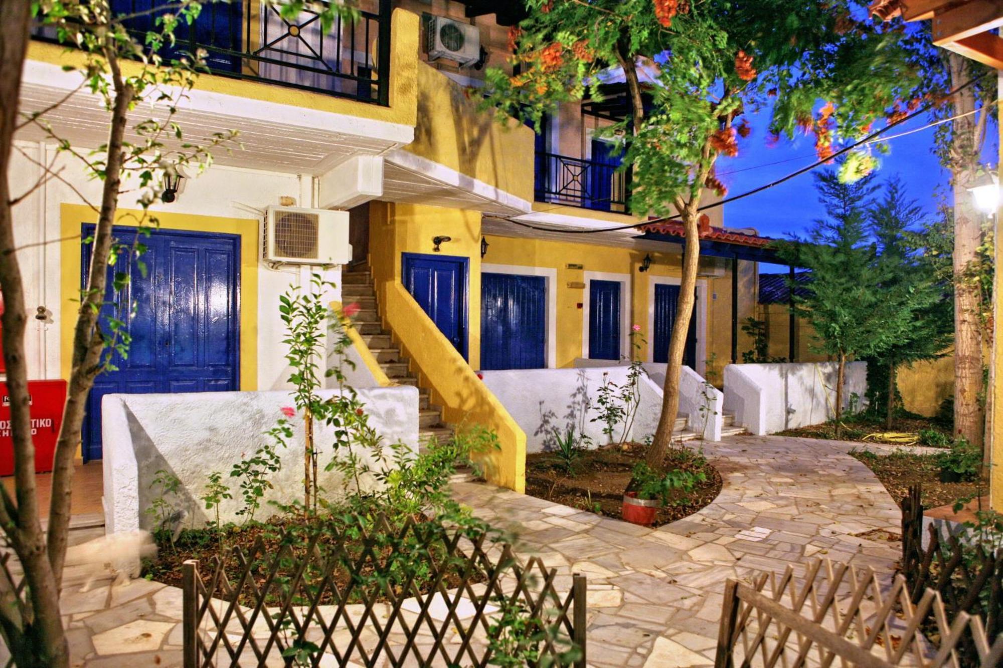 9 Musses Hotel Apartments Skala Mistegnon Zimmer foto